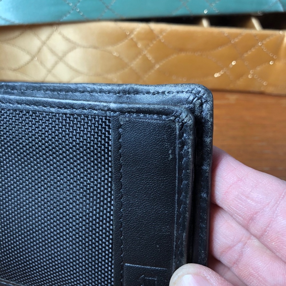 REI RFID Bi-fold Ballit Leather Trim Wallet Black - Picture 4 of 8